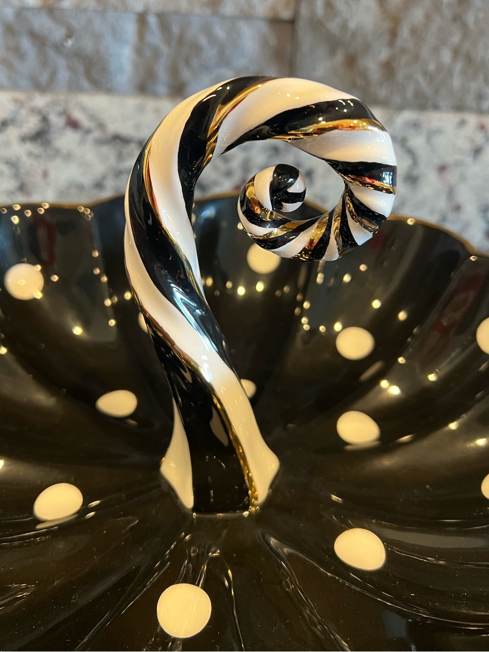 MacKenzie-Childs Vintage Black and White Stemmed Bowl 10." Retired and Rare! - Picture 6 of 10